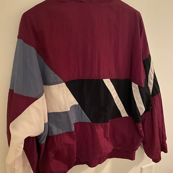 Nike Windbreaker - Picture 2 of 4